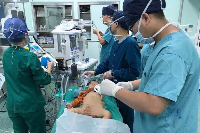 她1岁长出小鸡鸡她1岁有了睾丸安能辨她是雄雌图