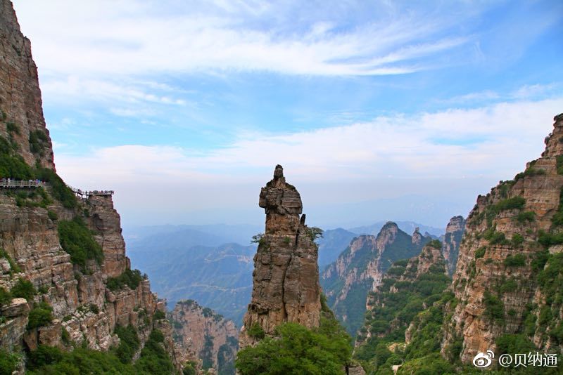 巍巍太行千里苍茫雄踞八百里太行最北端崖耸云天