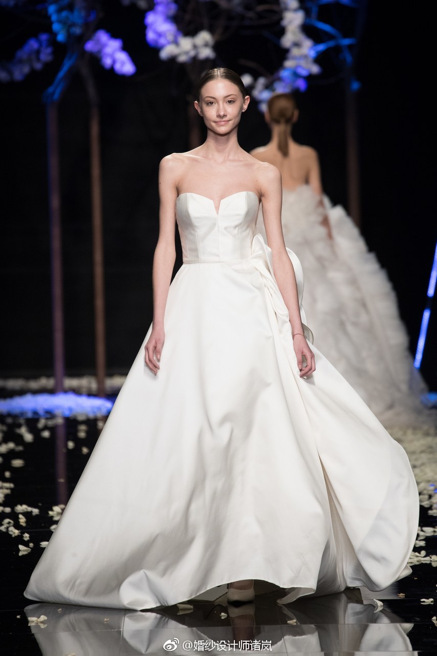 antonioriva2019纽约婚纱周大秀三想看大秀视频的