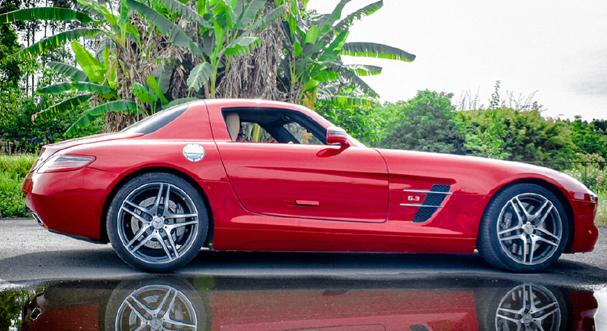 这款奔驰鸥翼门有没有吸引大家呢红红火火现在二手价还挺坚挺