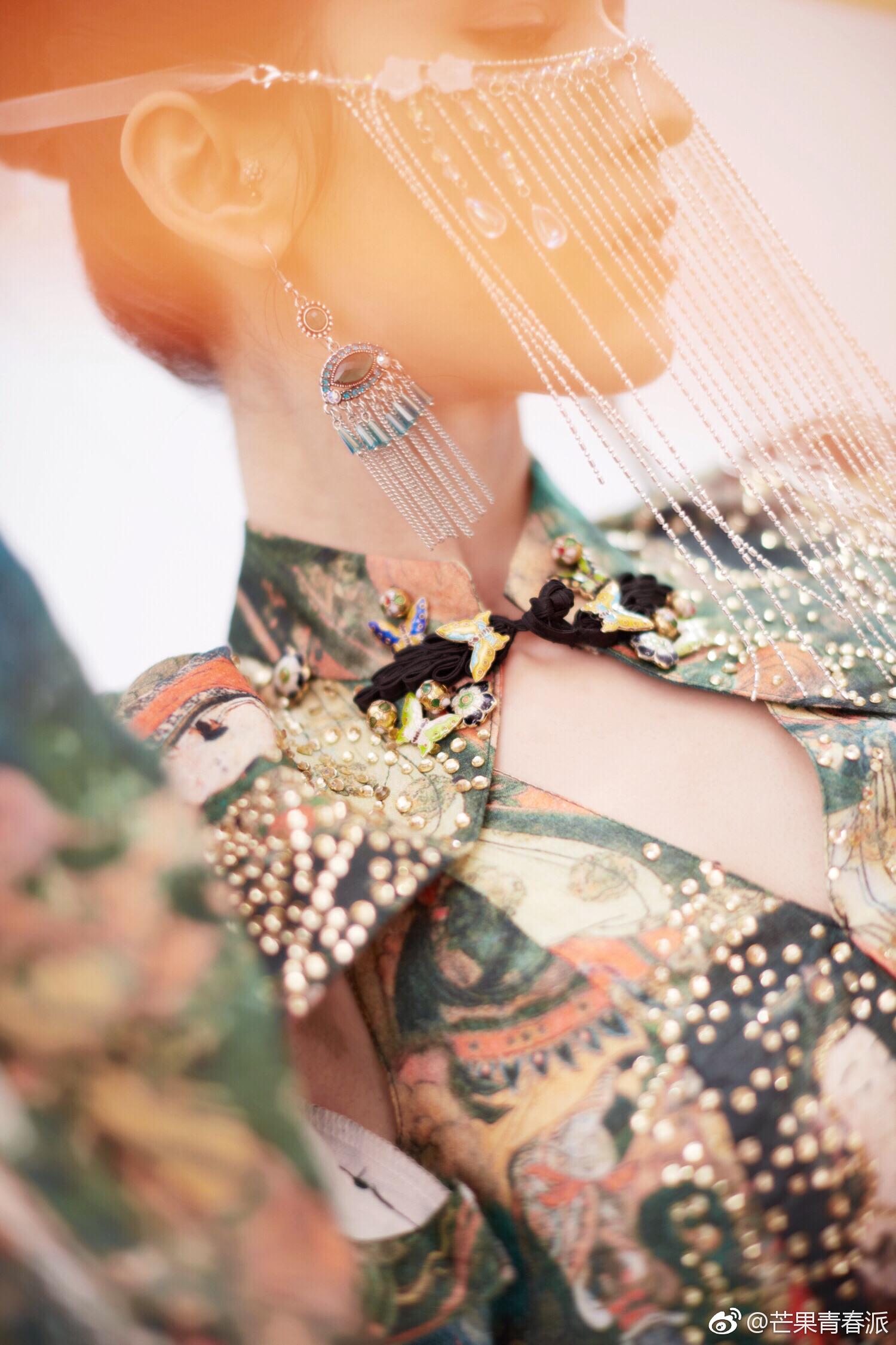 绝美古风写真精致五官略施粉黛多一分盈少一分亏