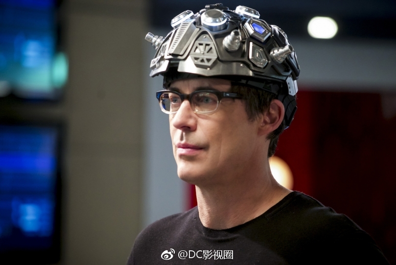 《闪电侠》第四季第17集剧照