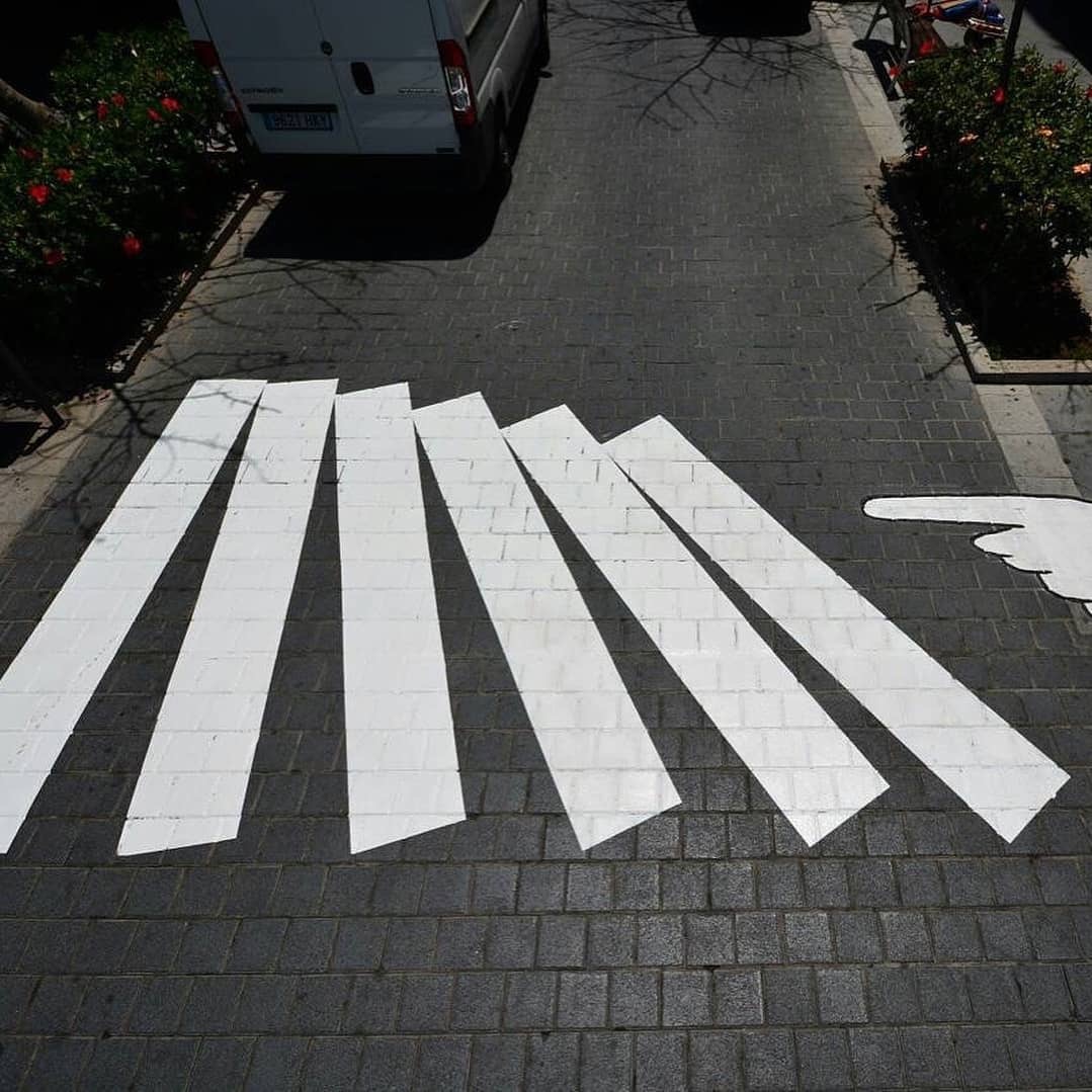 街头艺术:调皮的人行道艺术家oakoak