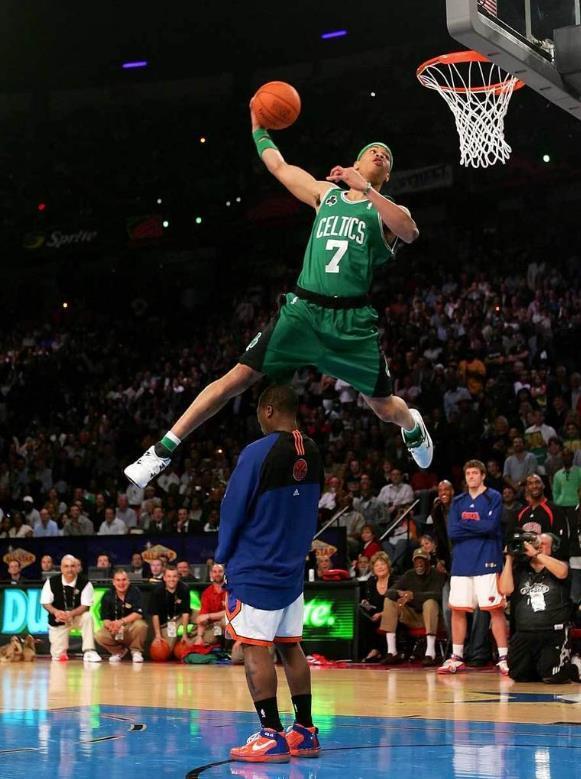 17米 不平框都不好意思扣篮 nba里没人比得过他