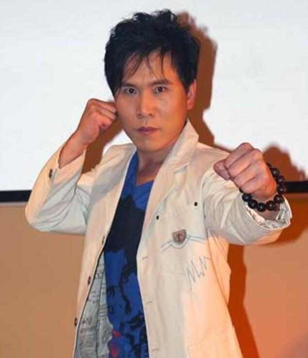 他13岁学武,完美诠释拼命三郎的意义,成名后创办学校令人敬佩|李奇龙