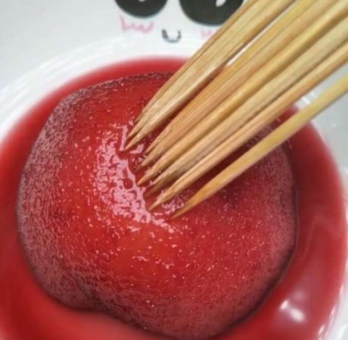 梨可以不用吃了,配上红酒一煮,女人吃了还补血!