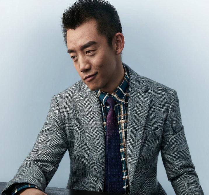 42亿,郑恺打破爱情片票房记录,网友:不比吴京差