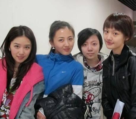 郑爽阚清子《青春同学会》首次合体,网友:原来她俩还是大学同学