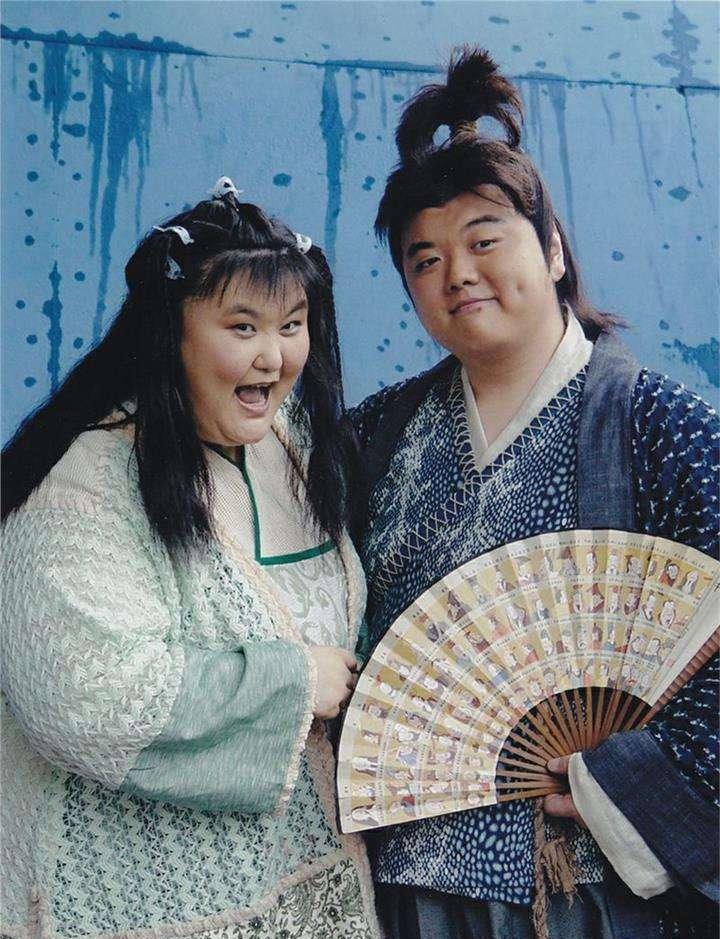 在黄海冰,郑国霖,聂远,谢君豪等人主演的电视剧《隋唐英雄传》中,扮演