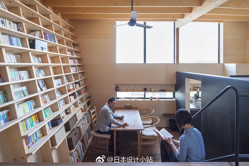 日本建筑设计师藤井伸介为神奈川県横浜市一家建造的屋子