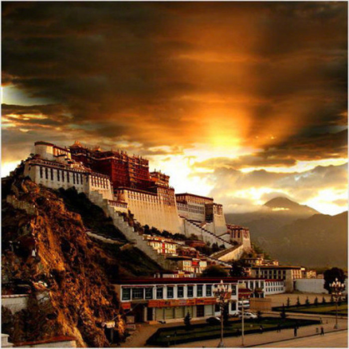 仓央嘉措 67住进布达拉宫,我是雪域最大的王.