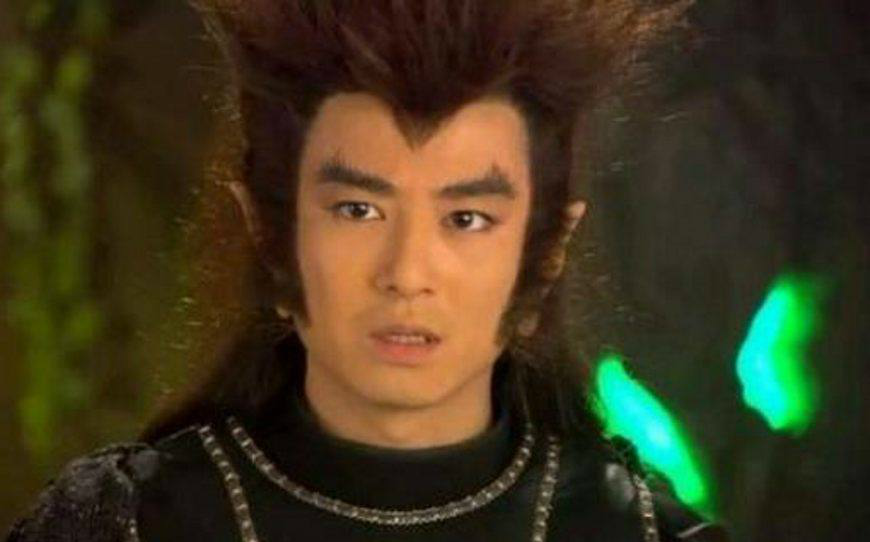 最后一个哮天犬,是电影《封神传奇》里面的,黄晓明的哮天犬,简直雷