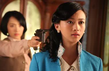 而让吴谨言初露锋芒的当属2013年她与陈键锋,乔振宇合作主演民国激战
