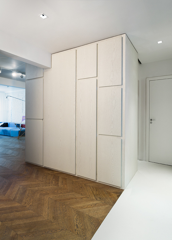 做简约风格隐藏式柜子一般都会用到反弹器这类小五金