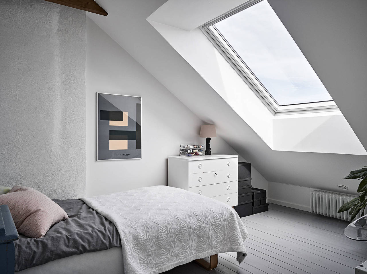 北欧风阁楼设计~墙上空间收纳利用满满