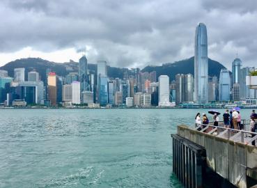 真实的香港人生活:月薪5万是穷人,住得起100平