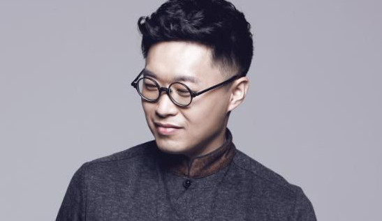 一首彩铃赚一个亿,他是红极一时的网络歌手,如今37岁销声匿影!