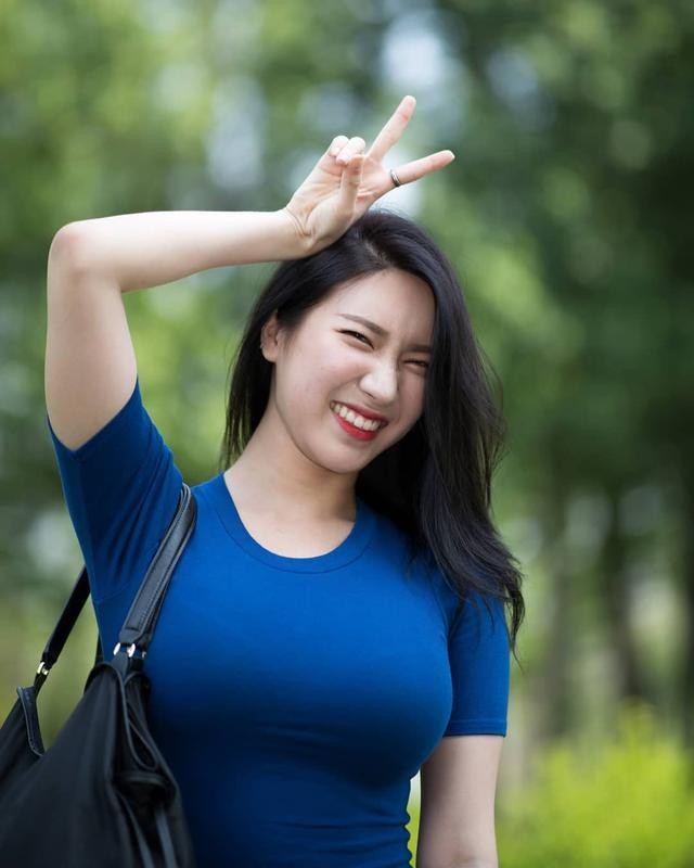 30分的包臀裙微胖女人撑出了100分的女人味