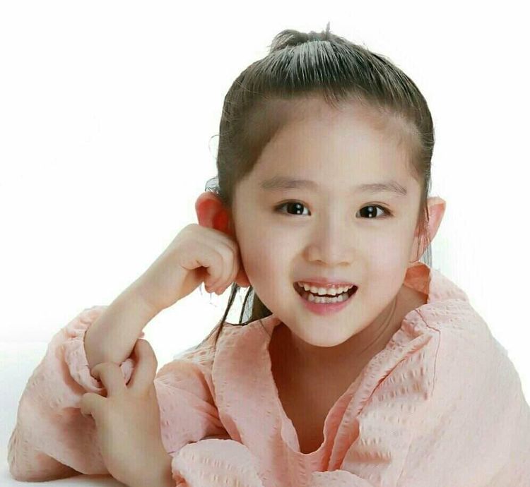 她才8岁,却已经美过杨幂,baby,娱乐圈大佬都放话,等她长大!