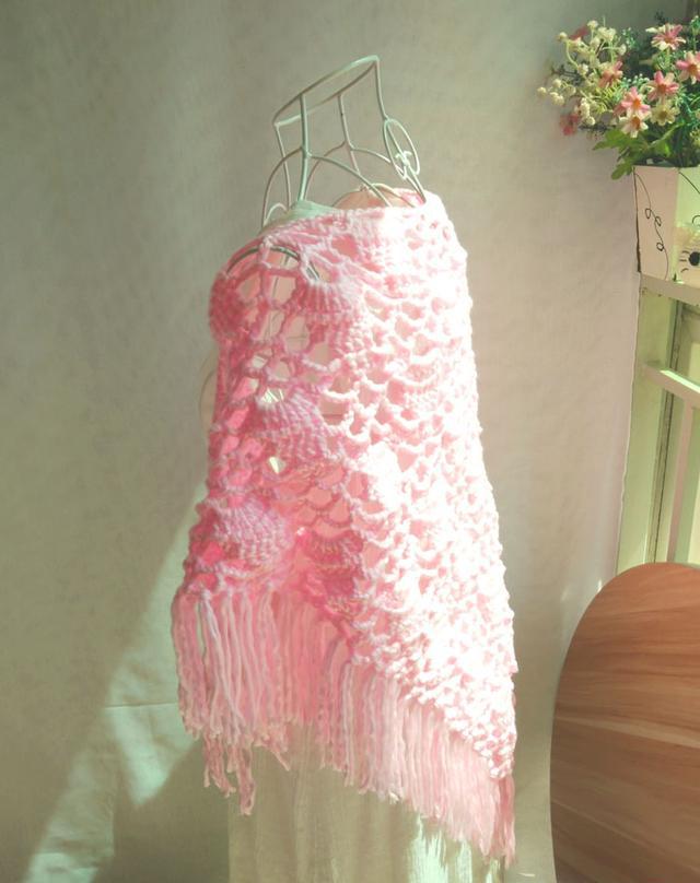 纯手工钩针编织~毛线编织镂空花型流苏三角披肩