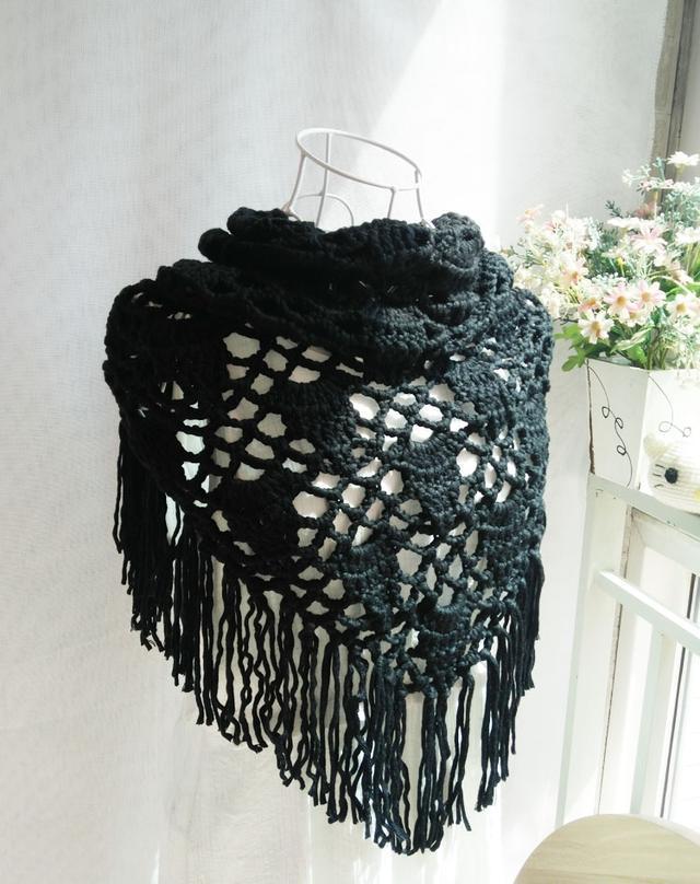 纯手工钩针编织~毛线编织镂空花型流苏三角披肩