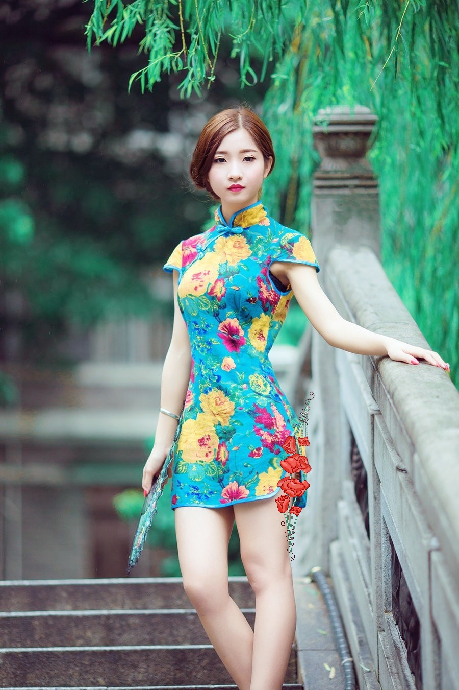 一个有着民族古韵的江南旗袍女子!