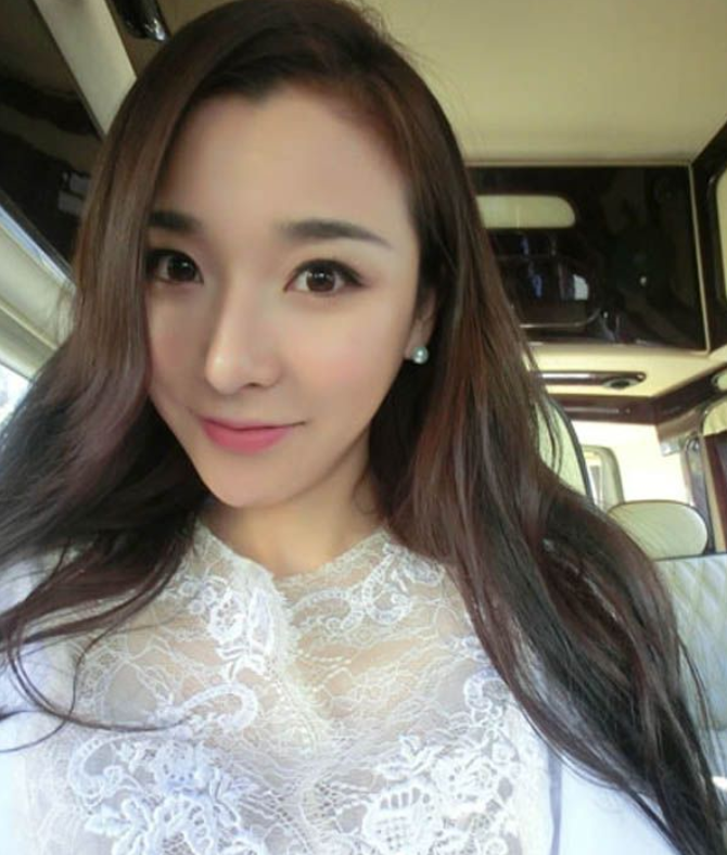 大s的老公汪小菲前任冯婧到底是谁?系初恋女友两人和平分手!