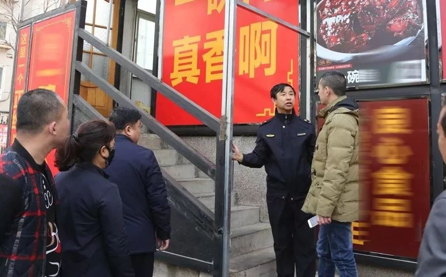 今天上午,朝阳剪子胡同地毯式清理违建,大量现场图片