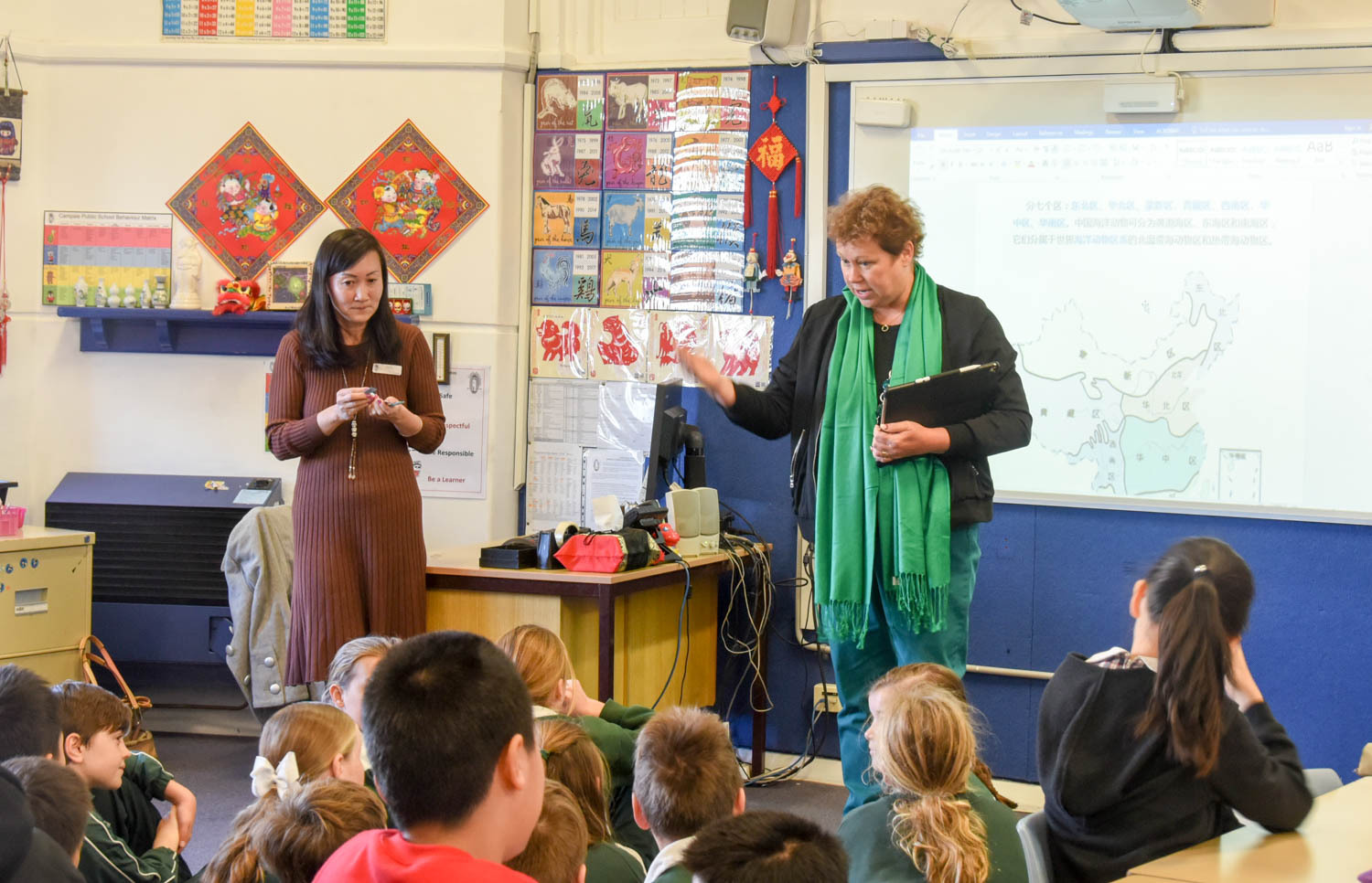 中国崛起令国外学校纷纷开设中文课，但看了这中文课堂却出乎想象