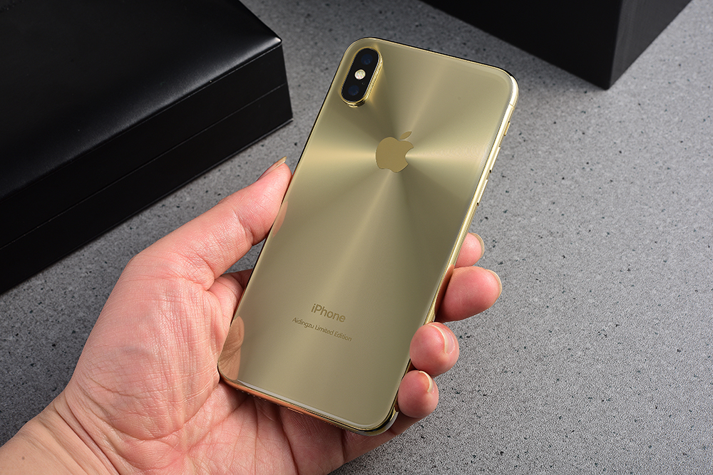 新配色iphonex强势登场,果粉:这是在致敬乔布斯吗?