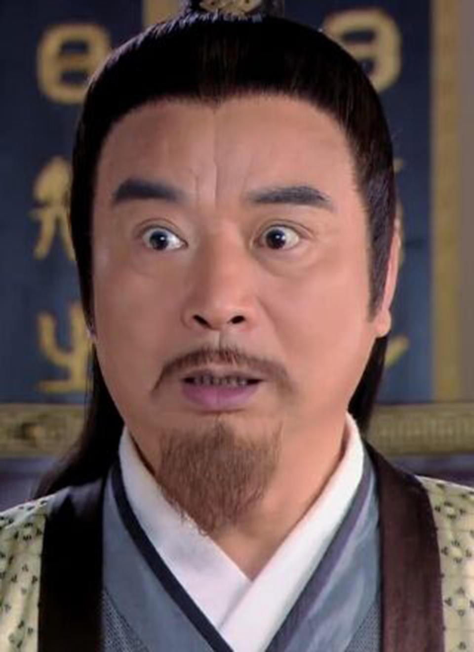 四个岳不群前三个我忍了最后一位才是最瘦岳不群