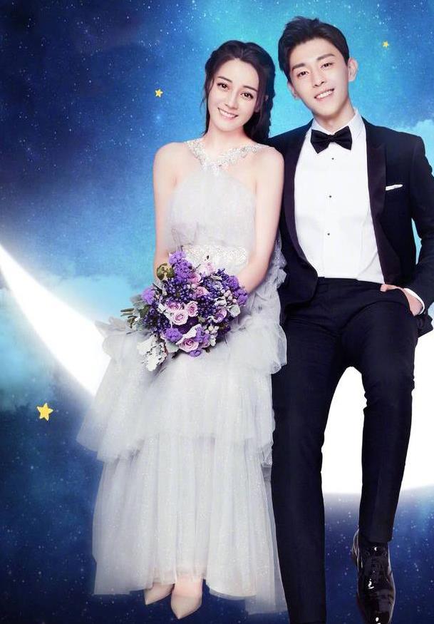 赵丽颖与迪丽热巴撞衫,看了上半身网友沸腾了,网友:这就是差距