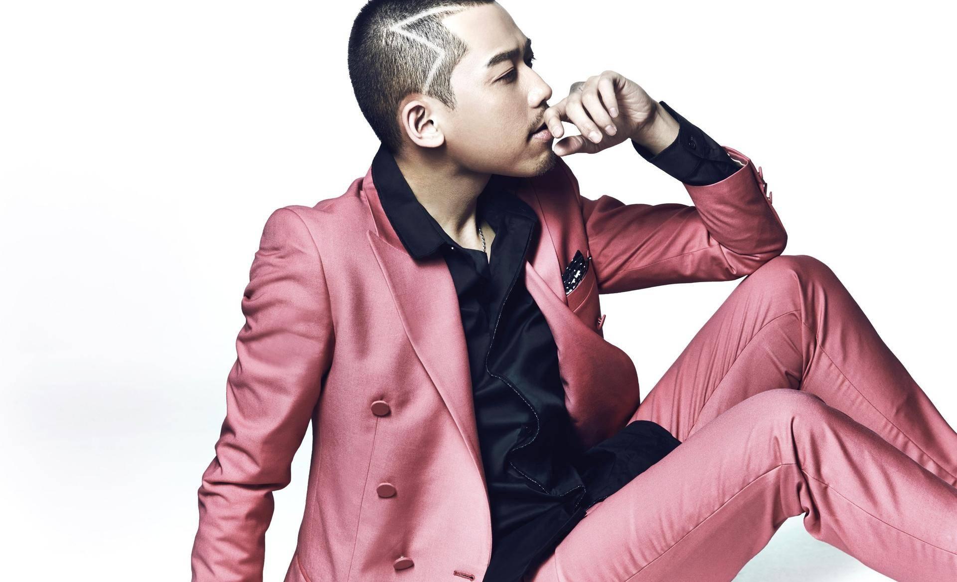 曾因一拳自毁大好前程,如今苏醒晒新女友样貌清丽,粉丝纷纷祝福