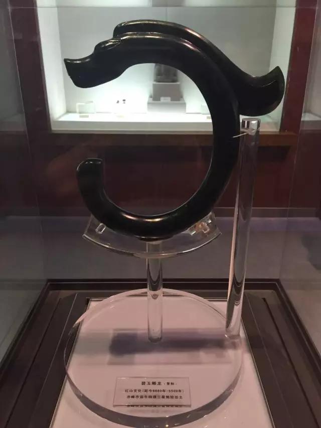 摸金校尉一把自制钢筋扎子盗墓30年文物价值超5亿