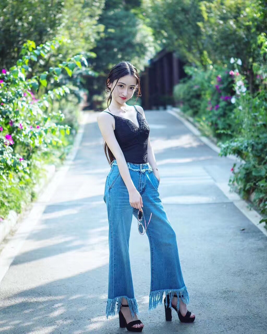 校花美女 来自重庆 在四川读书 96年的摩羯座女孩