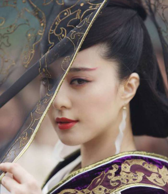 两人同演贺兰敏月走红,如今一人已是影后,一