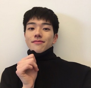 揭秘演员刘子炫与韩国男模恋情曝光