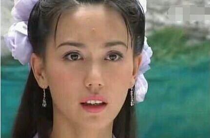45岁牡丹仙子郭妃丽近照曝光, 嫁得好幸福在脸上