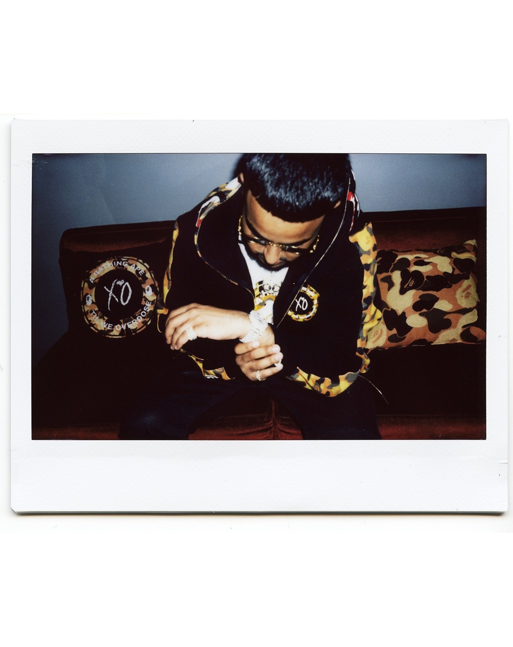 盆栽哥theweeknd亲自上身演绎bapexxo最新联名系列