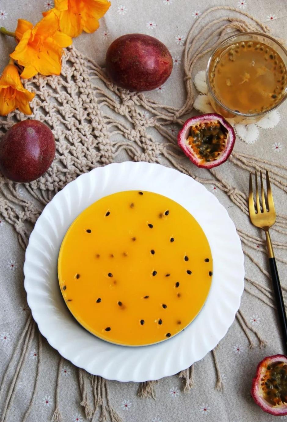 集百果香气于一体的百香果慕斯