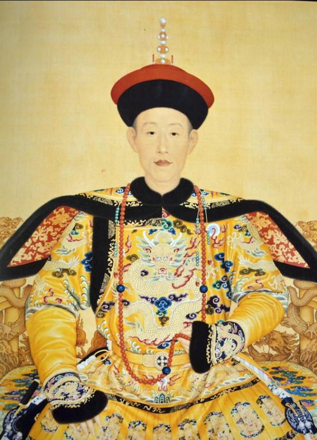 乾隆并不想让位可话是自己说出去的,只能在登基典礼捣乱吓坏嘉庆