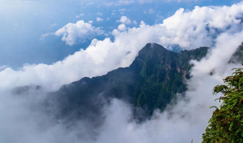 它是蜀地勝境山水名城自然與人文融合最好的美景