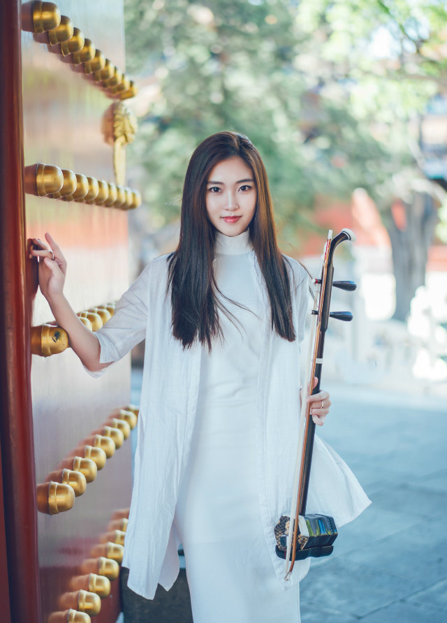 中央音乐学院校花文艺优雅清纯写真照