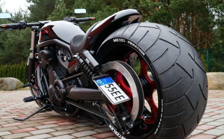 48万的哈雷摩托车光看轮胎就知道为什么贵了