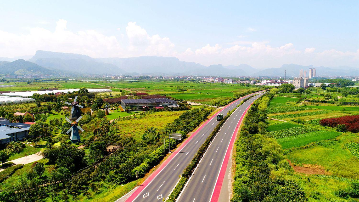 浙江仙居: 美丽公路助力乡村振兴