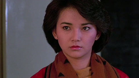 霸王花胡慧中大战日本黑帮的女老大,女老大一身肌肉亮瞎眼