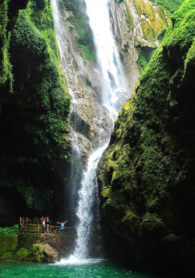 那坡县03 黑衣壮黑衣壮是广西壮族的一个支系,以黑色为美,并以黑色