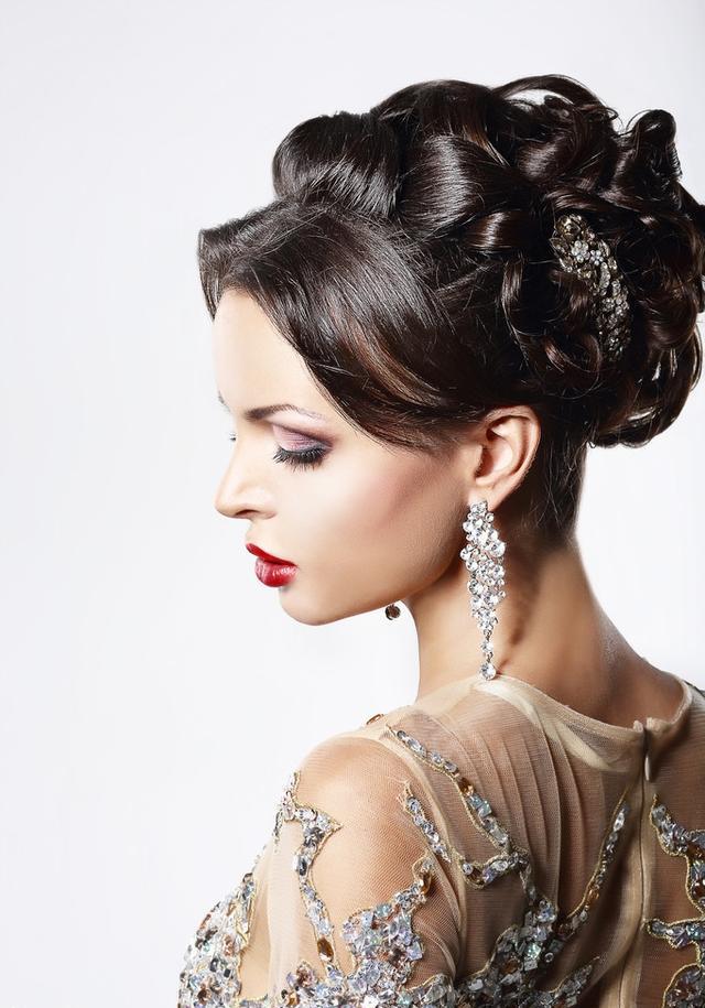 漂亮的欧美新娘发型别有一番风味