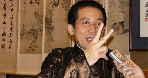 但他的儿子,大家可都是耳熟能详,他就是孙祥忠,艺名叫秦汉,一个大明星