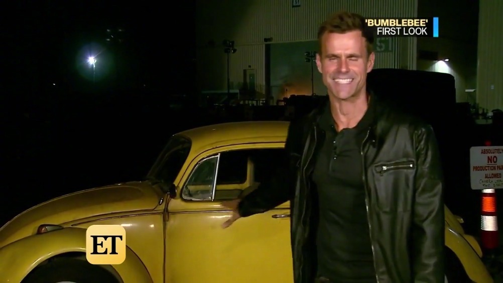 《变形金刚》系列首部外传电影《大黄蜂》发布